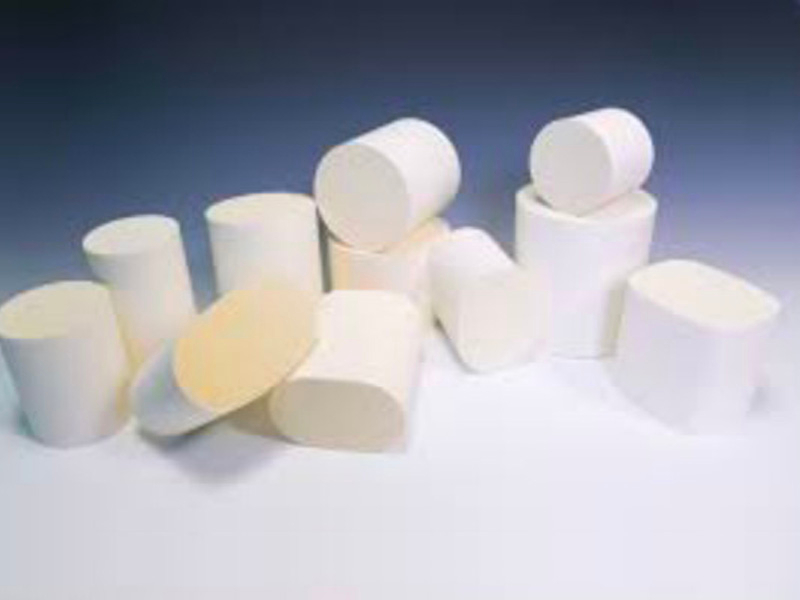 Round Ceramic Catalyst